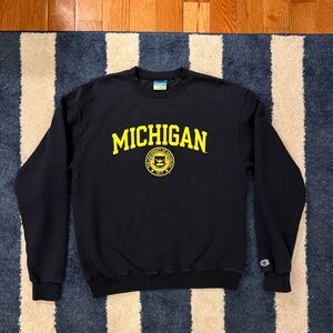 Champion Michigan University Crewneck Size Medium